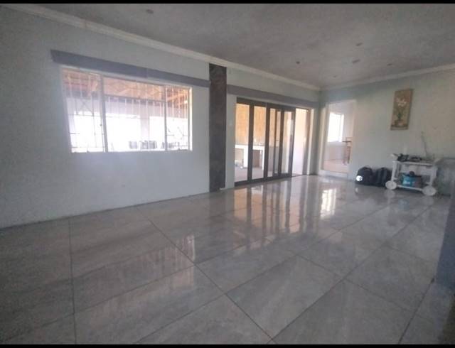 4 BEDROOM HOUSE FOR SALE IN TULISA PARK